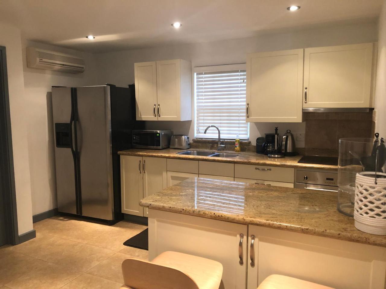 ברידג'טאון Brownes Condominium 1 מראה חיצוני תמונה